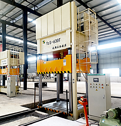 四川達(dá)州客戶定制的630噸四柱液壓機(jī)介紹技術(shù)參數(shù)電機(jī)和價(jià)格，由成都正西液壓機(jī)供應(yīng)，希望對選購中有所幫助